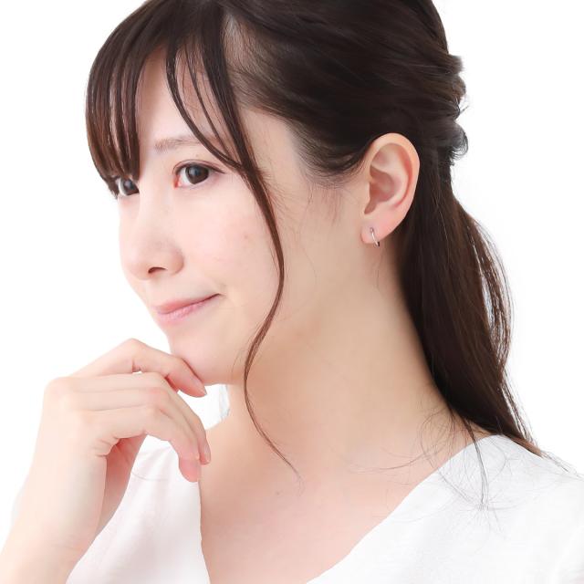 ピアス レディース 日本製 プラチナ900 pt900 ミニ フープピアス スナップ 華奢 細身 小さい 小さめ シンプル 上品 上質 お肌に優しい 金属アレルギー対応 かわいい 大人可愛い オシャレ オフィス パーティー 誕生日 記念日 プレゼント ギフト 送料無料_3