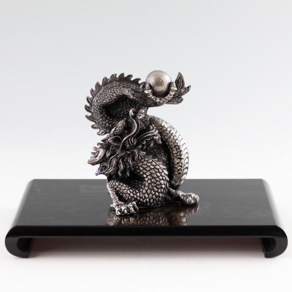 薩摩錫器 錫 置物 龍-HAYATO イブシ加工 台付 186F-5　薩摩錫器工芸館　代引不可※12月24日からのご注文は1月6日より順次発送