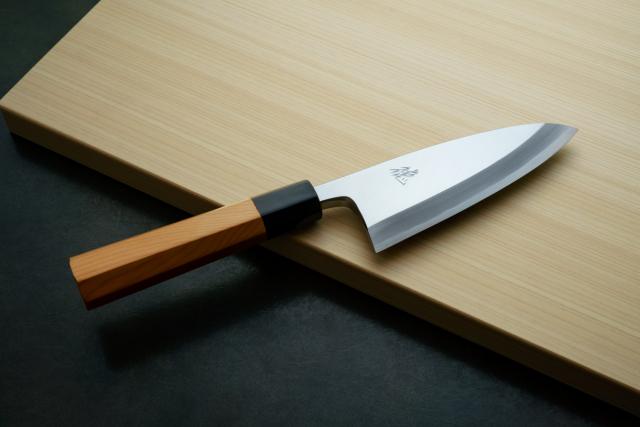 包丁の堺徳｜出刃包丁　堺打刃物　白二鋼　一位八角柄　120mm