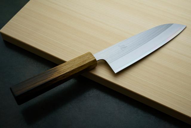 包丁の堺徳｜三徳包丁　ダイス鋼　焼漆柄　165mm