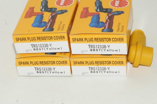 NGKプラグキャップ TRS1233B-Y 8897 x 4個セット Spark Plug Resistor Cover ★4X-4433 0087295188972_1