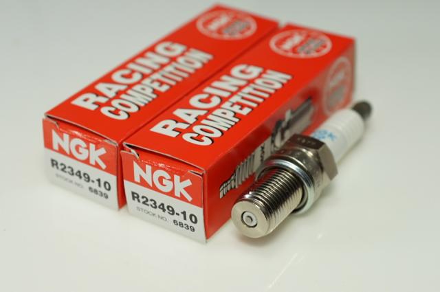 NGK R2349-10 6839 分離形 x2本 エヌジーケー 日本特殊陶業 Spark plug ★2X-2673 0087295168394 748SPS('98-'99)  748SP(スポーツプロダク