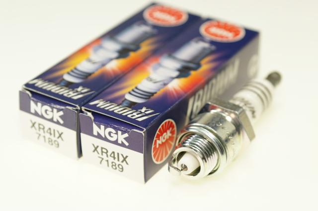 NGK XR4IX 7189 押し並べて形 x2本 エヌジーケー 日本特殊陶業 Spark plug ★2X-2841 0087295171899 FL/FX続きもの(食麺麭上端)('48-'65)  FLシリ