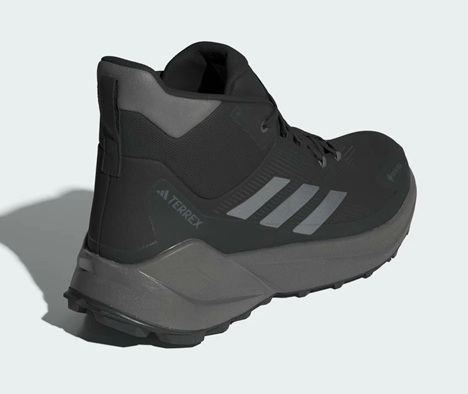 【adidas】IE9062 TERREX TRAILMAKER 2.0 MID GORE-TEX HIKING BLACK アディダス テレックス トレイルメーカー ミッドカット ブラック 防水 メンズ スニーカー 大人靴 ハイキングシューズ