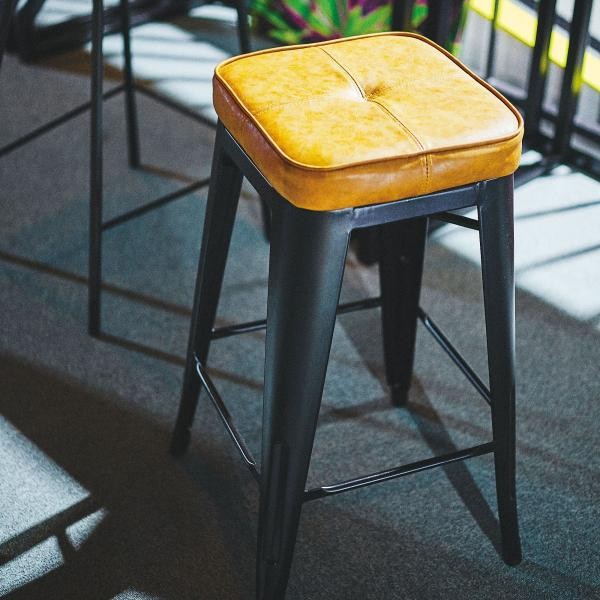 ハイスツール 1脚 背もたれなし カウンターチェア 椅子 スチール レザー 足置き インダストリアル 完成品 スタッキング ヴィンテージ ビンテージ おしゃれ ID012