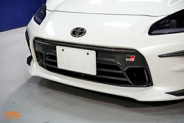 11月末入荷予定)トヨタ GR86（型式：ZN8） ドライカーボン製