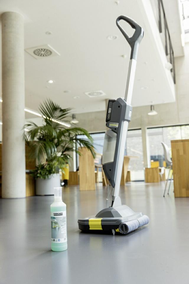 限定2年保証 ケルヒャー 床洗浄機 BR 30/1 C BP 1.783-052.0 充電式 業務用 BR30/1C_3
