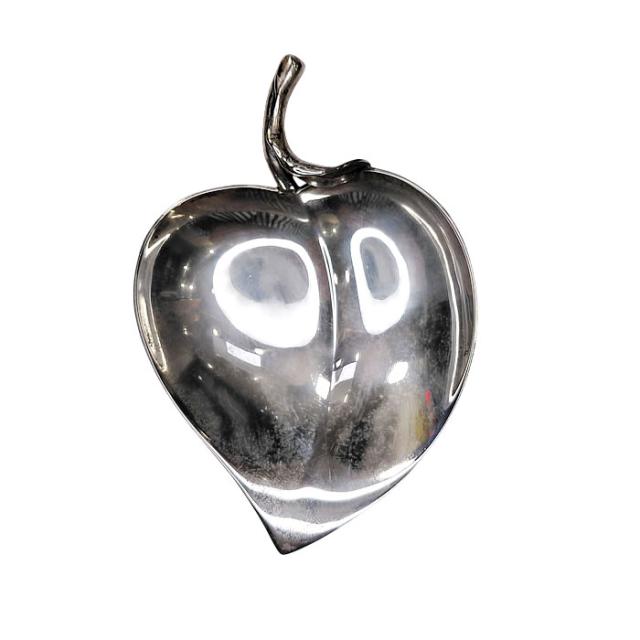 ティファニーリーフ型 シルバートレー MAKERS（メイカーズ）刻印 アクセサリートレー 脚付きリーフ型トレー 中古 TIFFANY&amp;Co MAKERS STERLING_1