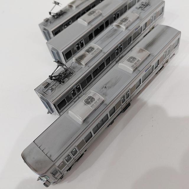 Nゲージ KATO(カトー) 10-1440 と 10-1677 セット販売 合計8両 中古 / 225系100番台「新快速」4両セット （動力車付き）/ 223系2000番台「新快速」4両セット(動力車付き)_5
