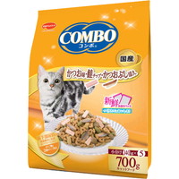 【1ケース】【お取り寄せ対象品】コンボ かつお味・鮭チップ・かつおぶし添え 700g(140g×5パック)[日本ペットフード ビタワンコンボ] *12個