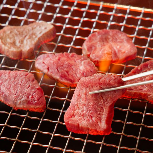牛タン 厚切り 2kg (1kg×2袋）厚さ約10mm 肉 牛肉 焼肉 冷凍 スライス 業務用 バーベキュー BBQ おつまみ ギフト お祝い 厚切り牛タン 特別な日 送料無料_7