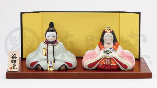 染絵内裏雛　家具調木目飾り板付・大 出産祝 陶器 桃の節句 雛祭 内祝 誕生日 お雛様 お雛さま おひな様 雛人形 ひな人形 12,375円