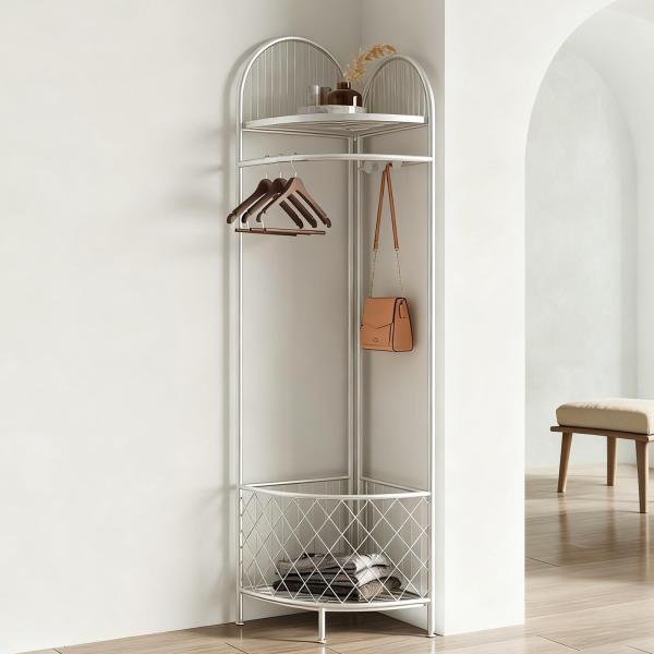 コーナーハンガーラック　金属製コーナーハンガーラック　収納付き　収納バスケットとフック付きコーナーホールツリー　ゾンチー　スカ　バッグ　日常コーデ