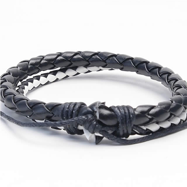 ブレスレット メンズブレスレット バングル レザー 革 皮 サロン系 一番人気物