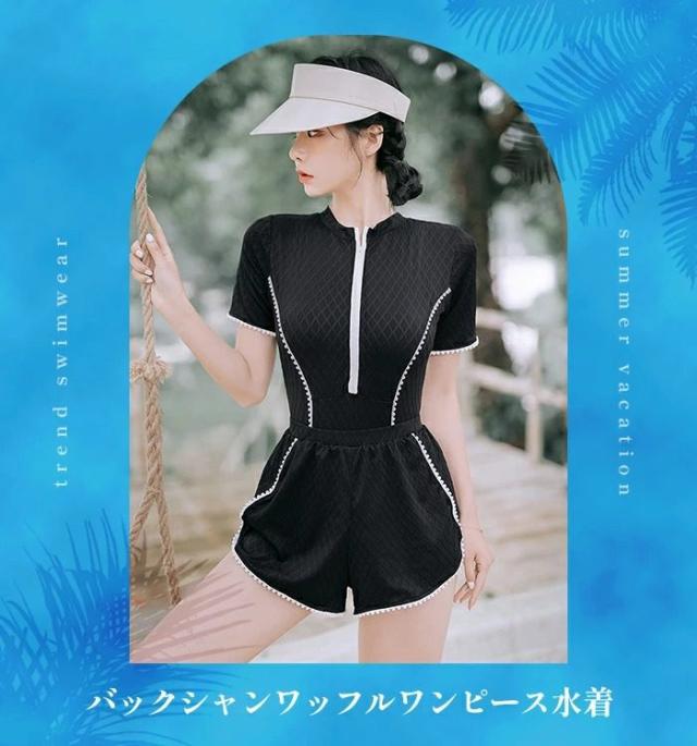 水着 レディース フィットネス 体型カバー 半袖 ワンピース ショートパンツ セット ブラック 黒 ホワイト 白 上下セット 半袖ワンピース水着 スポーティー 大人 女性 20代 30代 40代 ママ ミセス おしゃれ水着 リゾート水着 スイムウェ 水着 レディース フィットネス 体型カバー 半袖 ワンピース ショート