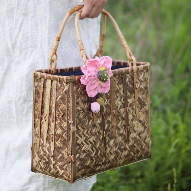 竹籠 かごバッグ 紫竹 籠　工芸品 手編み バンブーバスケット 青海波 籠 かご バッグ コンパクト 巾着 手作り 篭 かご 工芸品 工藝 民藝 民芸 竹籠 竹細工 かご バスケット プレゼント ギフト 母の日 竹製 花火大会 浴衣 着物