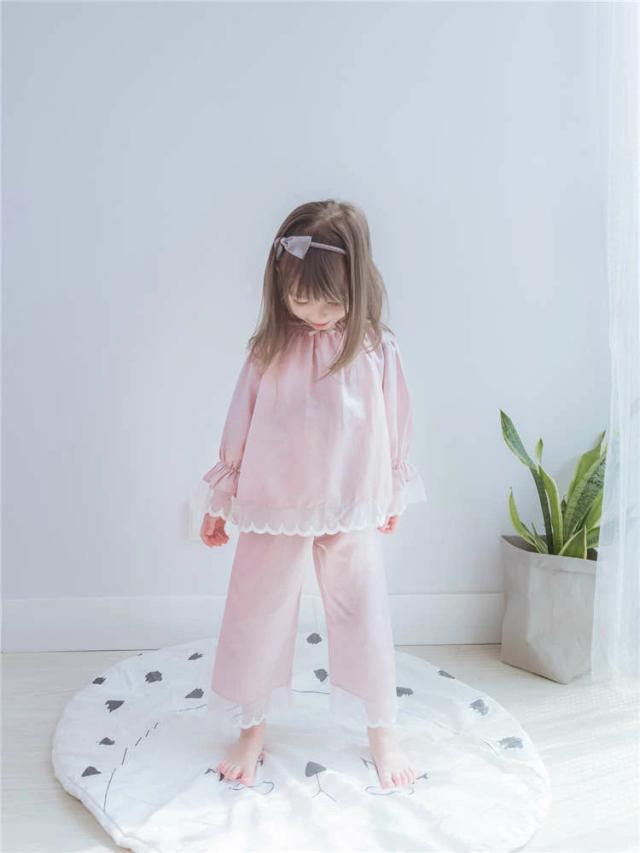 ベビー シルク パジャマ キッズ 子供服 かわいい 子供服 女の子 プリンセス プリンセス パフスリーブ ルームウェア プレゼント 寝巻き 部屋着 寝巻き ゆったり 手触り良い 冬 秋 無地 小学生 可愛い カジュアル ラウンドネック上着 寝巻き 睡眠 ベビー シルク パジャマ キッズ 子供服 かわいい 子供服 女の子