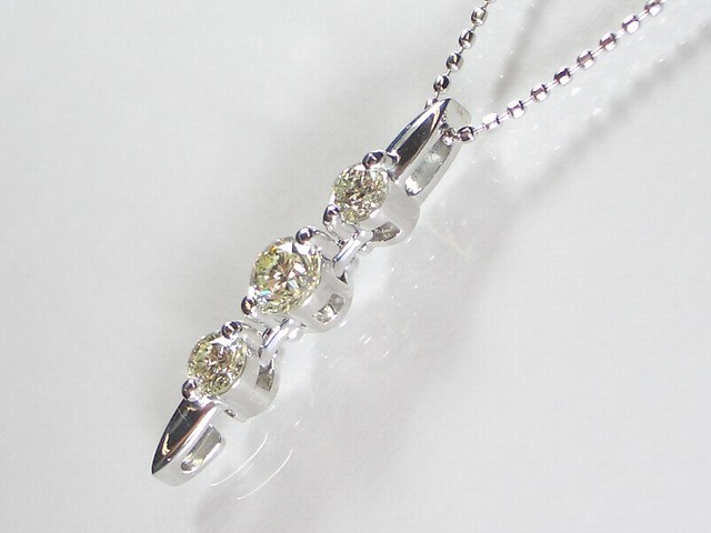 注目 K18WG ホワイトゴールド ダイヤモンド ペンダント ネックレスの アクセサリー