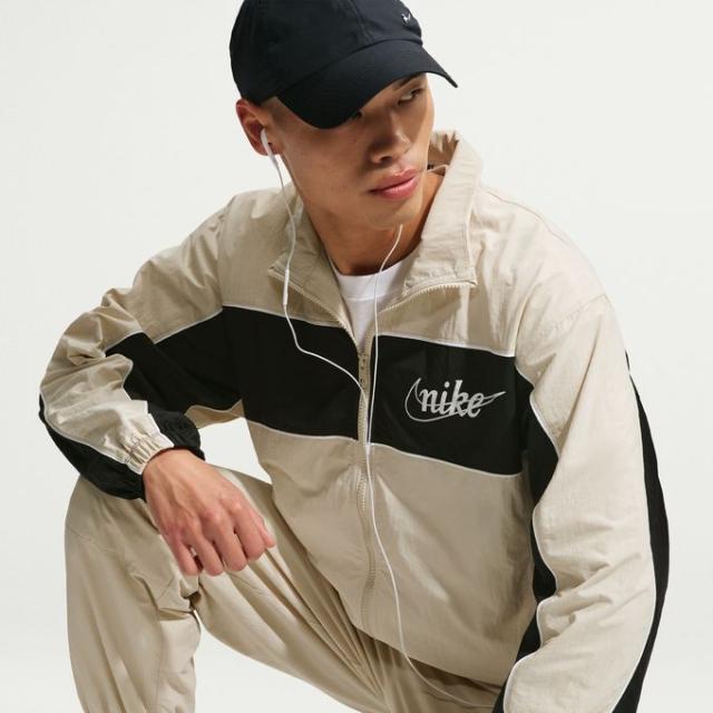 サッカー・フットサル NIKE ウィンドブレーカー ナイロンジャケット 