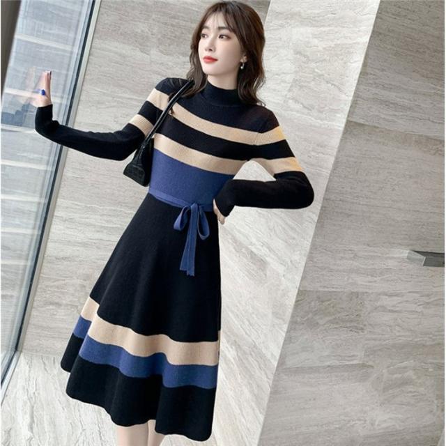 日本未入荷★Karen Millen 花柄バルーンスリーブロンパース 日本未入荷☆Karen Millen 花柄バルーンスリーブロンパース