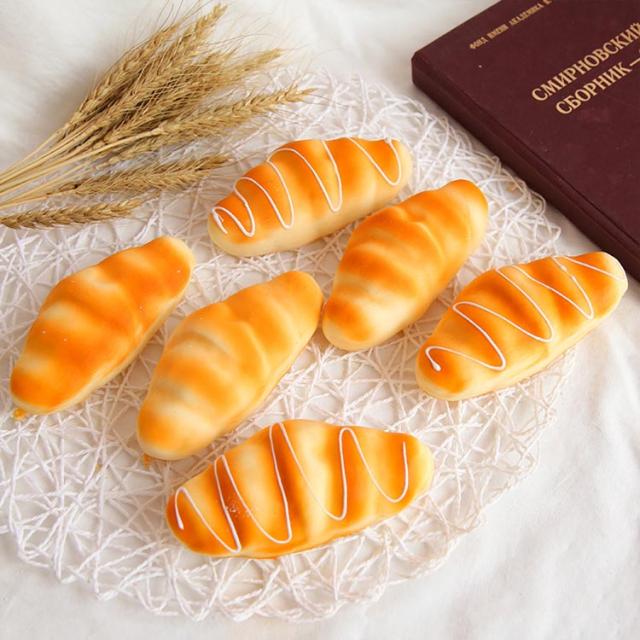 食品サンプル　ふわふわ実物大　パン　ベーカリー 食品サンプル ふわふわ実物大 パン ベーカリー - メルカリ