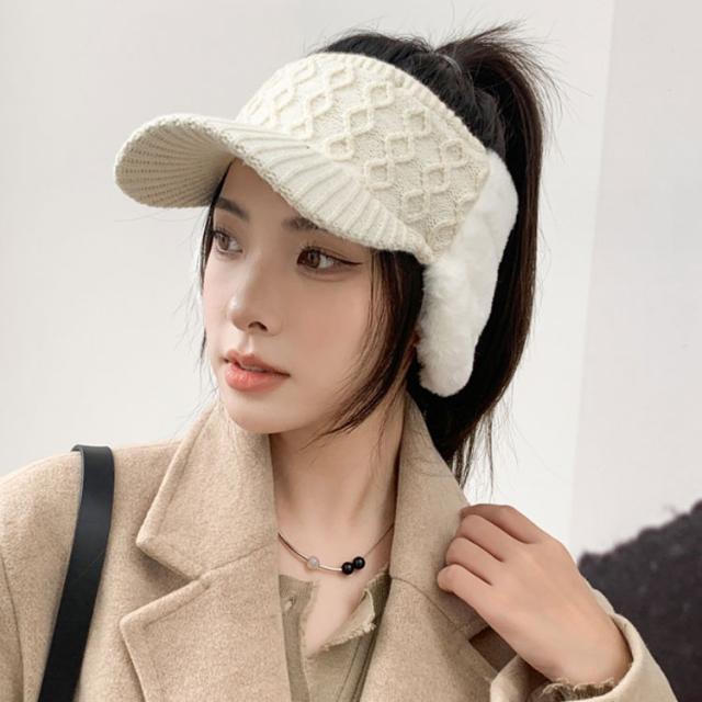 新品 白 ニット帽 つば付き 黒 耳当て サンバイザー ゴルフ レディース ゴルフウェア レディース サイクリング 帽子 耳当て付き ニット