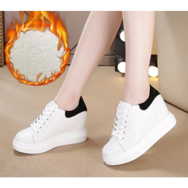 本革　牛革　スニーカー　 レディース　 スポーティー　 スポーティスニーカー　裏起毛　インヒール　 ロゴ 　厚底　 ロゴスニーカー　 カジュアル