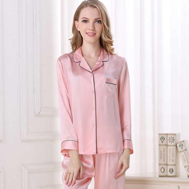 春秋 ルームウェア 上下セット 夏用 ルームウェア シルクパジャマ 北欧風 セットアップ 大きいサイズ おしゃれ かわいい 長袖 前開き 上品 女性 薄手 可愛い 部屋着 ナイトウェア 寝巻き 高級 肌潤い 美肌 光沢 乾燥肌 敏感肌 ギフト レディース シルクパジャマ上下Lサイズピンク 春秋 ルームウェア 上下セット 夏用
