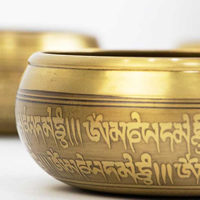 チベット ネパール仏碗 12.5cm 仏教鉢 ヨガ 銅色 14.5cm 歌うボウル 仏