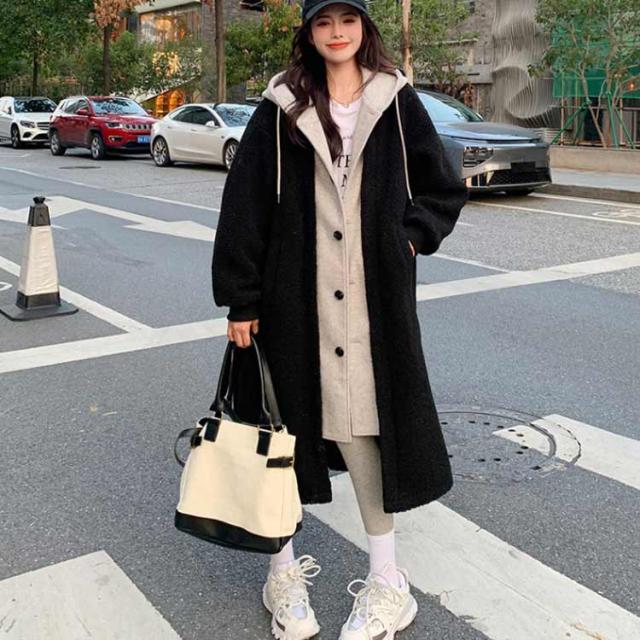 もこもこフード付きロングワンピース♡冬のデートコーデに もこもこフード付きロングワンピース♡冬のデートコーデに