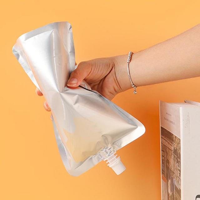 100ml 400ml スパウトパウチ 300ml 遮光性 ジュースパック ミルクパック 【500枚入り 500ml 200ml 牛乳パック 250ml 容器 パウチ 飲み物用 保存容器 調味料 【500枚入り ふた付 空容器 自立 耐高温 冷凍パック 冷凍 詰め替え 口直径1.5cm】キャップ付アルミスタンド袋の通販は