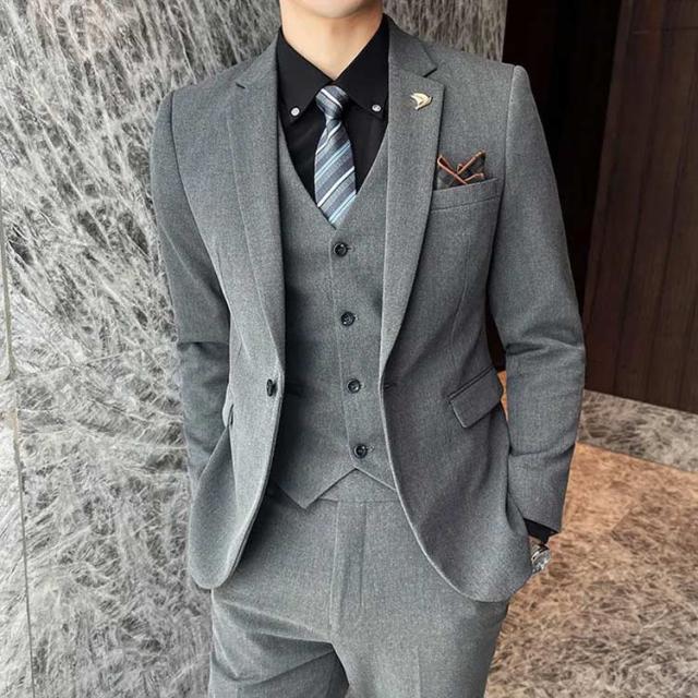 ビジネス セレモニースーツ フォーマルスーツ 細身 一つボタン スリム メンズ ベスト ジャケット 結婚式 パンツ 紳士服 就職活動 男性用 礼服 新郎 フォーマル パーティー 3点セット 二次会 通勤 オフィス 入社式 冠婚葬祭 メンズスーツ 無地 黒 ブラック グレー 茶_1