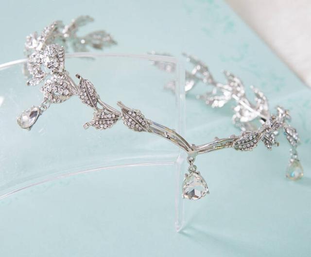 ティアラ ヘッドドレス レディース ヘアアクセサリー 髪飾り