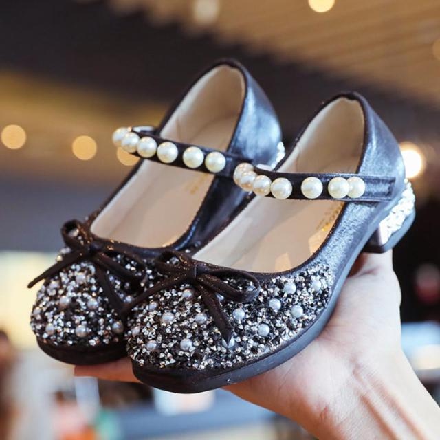 キッズ ジュニア フォーマルシューズ 女の子 フェイクパールビーズストライプ マジックテープ リボン 黒 白 ピンク フォーマルシューズ 女の子 フォーマル靴 シューズ リボン パール