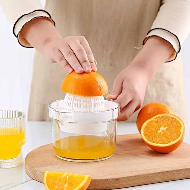 ジューサー 手動 レモン絞り レモン絞り器 オレンジ絞り フレッシュジュース 500ML カクテル サワー 生搾り 大根おろし おろし おうち時間 洗いやすい シトラスジューサー 果汁 フルーツしぼり キッチン用品 使いやすい 持ち手付き ギフト プレゼント 送料無料 レモン絞り