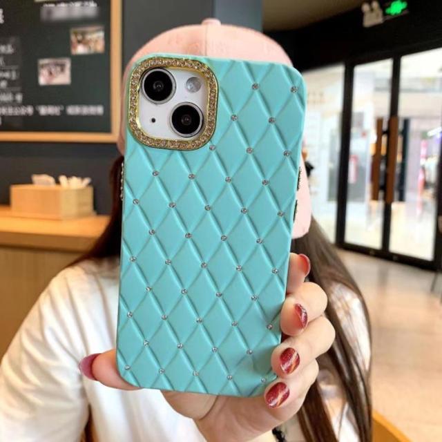 キルティングビジューiPhoneケース　新品未開封　iPhone15 キルティングビジューiPhoneケース – GIRLS CRUSH