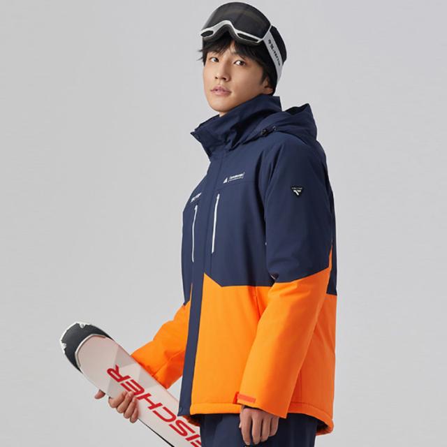 メンズ スノボウェア ONETHREE One Threeのメンズスノボウェアの上下
