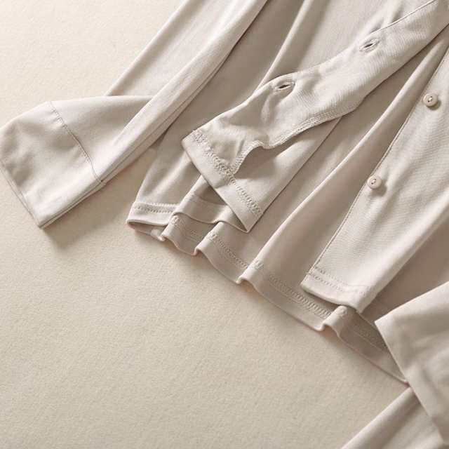 パジャマ レディース 上下セット 長袖 前開き 高級ペアパジャマ 上質 ナイトウェア ルームウェア 絹 部屋着 保湿 暖か 高級 敏感肌 女性 春 夏 秋 プレゼント ギフト おしゃれ パジャマ レディース 上下セット 長袖 前開き 高級ペアパジャマ 上質