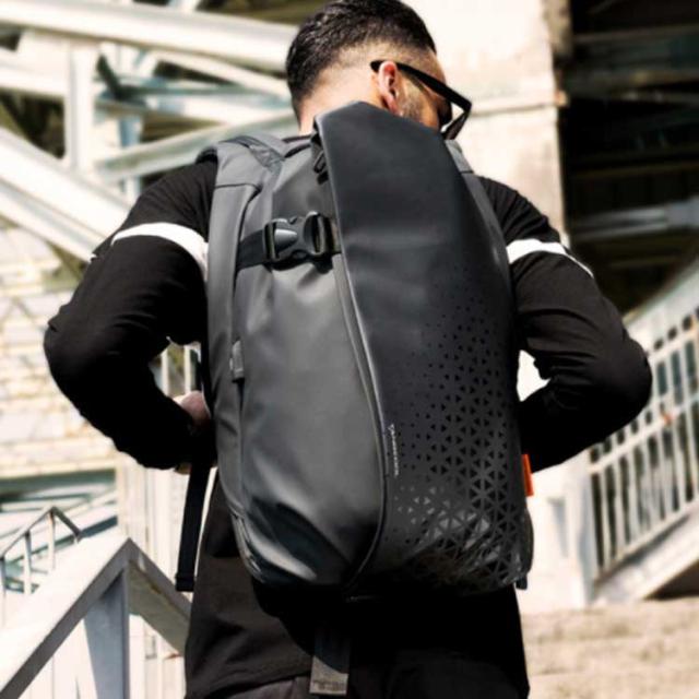 ビジネスリュック メンズ おしゃれ 大人 スポーツ リュック 大容量 撥水加工 PCリュック 通勤 出張 USBポート付き 多機能 シンプル 無地 通学 高校生 かっこいい バックパック 多収納 整理整頓 プレゼント ギフトの通販は