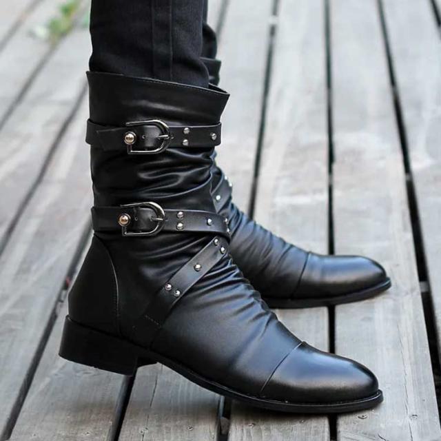 バイクブーツ レザー ツーリング アウトドア ブーツ ブーツカット メンズ レディース☆厚底☆靴 バイク用品 おしゃれ 秋コーデ コーデ ファッション ショート  ドレープ エンジニア サイドジップ バックル 防水 チャッカ ライダース 安全靴 秋服cp5 バイクブーツ 革 ブーツ ... メンズ ブーツ ショート ドレープ エンジニア 革 靴 サイドジップ バックル カジュアル 防水 ライダース ドレープ サイドゴア