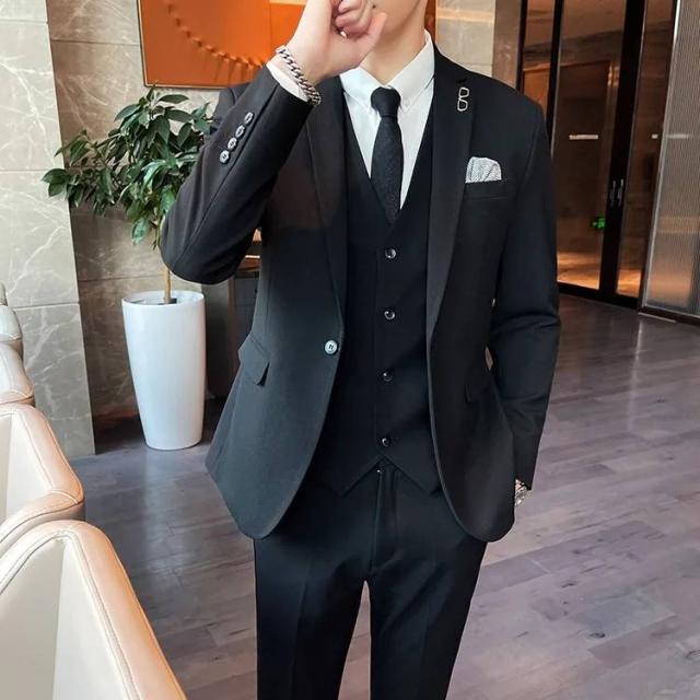 M-6XL スリーピーススーツ メンズ 無地 メンズスーツ おしゃれスーツ セットアップ スーツベスト ベスト セット ビジネススーツ カジュアル スタイリッシュ 大きいサイズ 3点セット フォーマル スーツ お洒落 M-6XL スリーピーススーツ メンズ 無地 メンズスーツ おしゃれスーツ