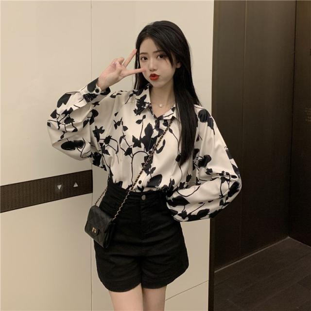 シャツ ブラウス トップス レディース 大きいサイズ 花柄 総柄 ゆるふわ 女子力 着やすい 軽やか グリーン ホワイト ネイビー 美人 お洒落 魅力的 休日 お出かけ ブラウス シャツブラウス レディース 刺繍ブラウス 長袖 折り襟