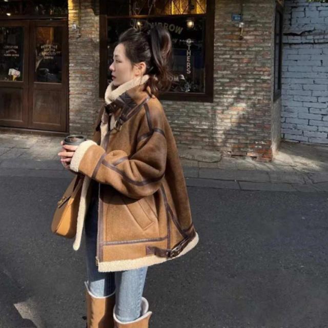お値下げしました。ムートン ショートコート 使い果たす