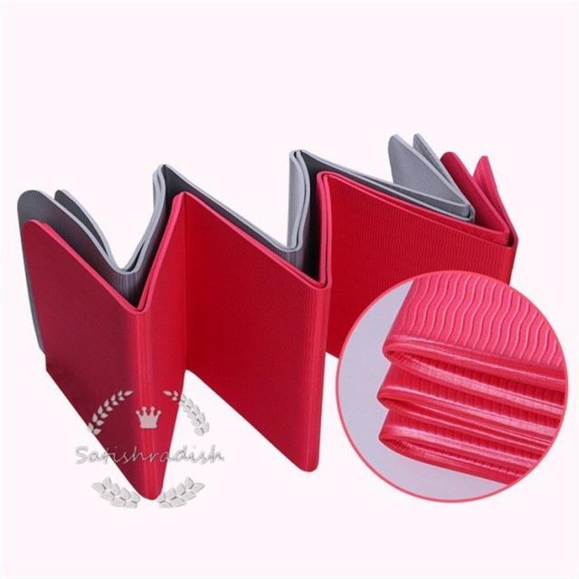 ヨガマット 折りたたみ 滑り止め トレーニングマット 吸水 ヨガ用