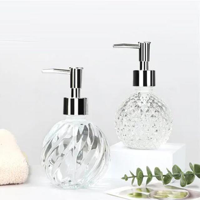 新品未使用保管品 資生堂 薬用ハンドソープ 詰替 2L ディスペンサーボトル2個 新品未使用保管品 資生堂 薬用ハンドソープ 詰替 2L ディスペンサー