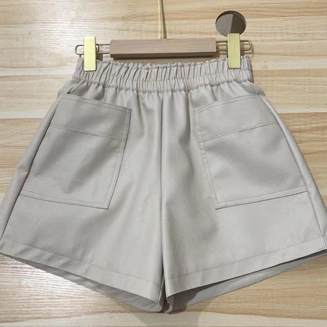 【LEEGA】 ショートパンツ キュロット 黒 F ワイド Aライン 本革 ワイド ブラック レザー レザーパンツ ショートパンツ ショート丈 裏地