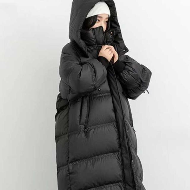黒のロングダウンジャケット フード付き ダウンコート ロング