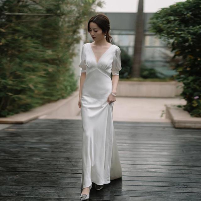 ウエディングドレス 二次会 プリーツ Vネック パフスリーブ 半袖 袖