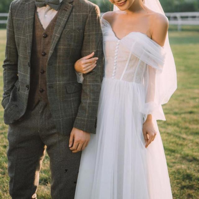 ウエディングドレス 二次会 Vネック オフショルダー エンパイアドレス