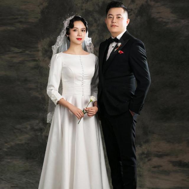 ウエディングドレス 二次会 花嫁 パーティドレス 結婚式  ウェディグドレス 白 ホワイト プロントボタン シンプル フォトウェディング ドレス レストランウェディング リゾートウェディング レストランウェディング ウエディングドレス 二次会 花嫁 パーティドレス 結婚式 ウェディ